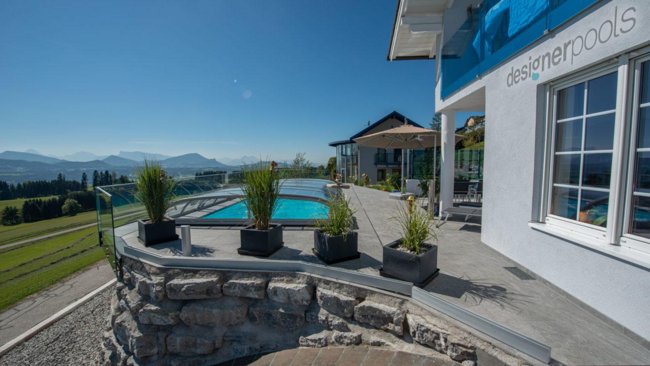 Überdachung Belize-Flachskimmerpool HYFLO - designerpools