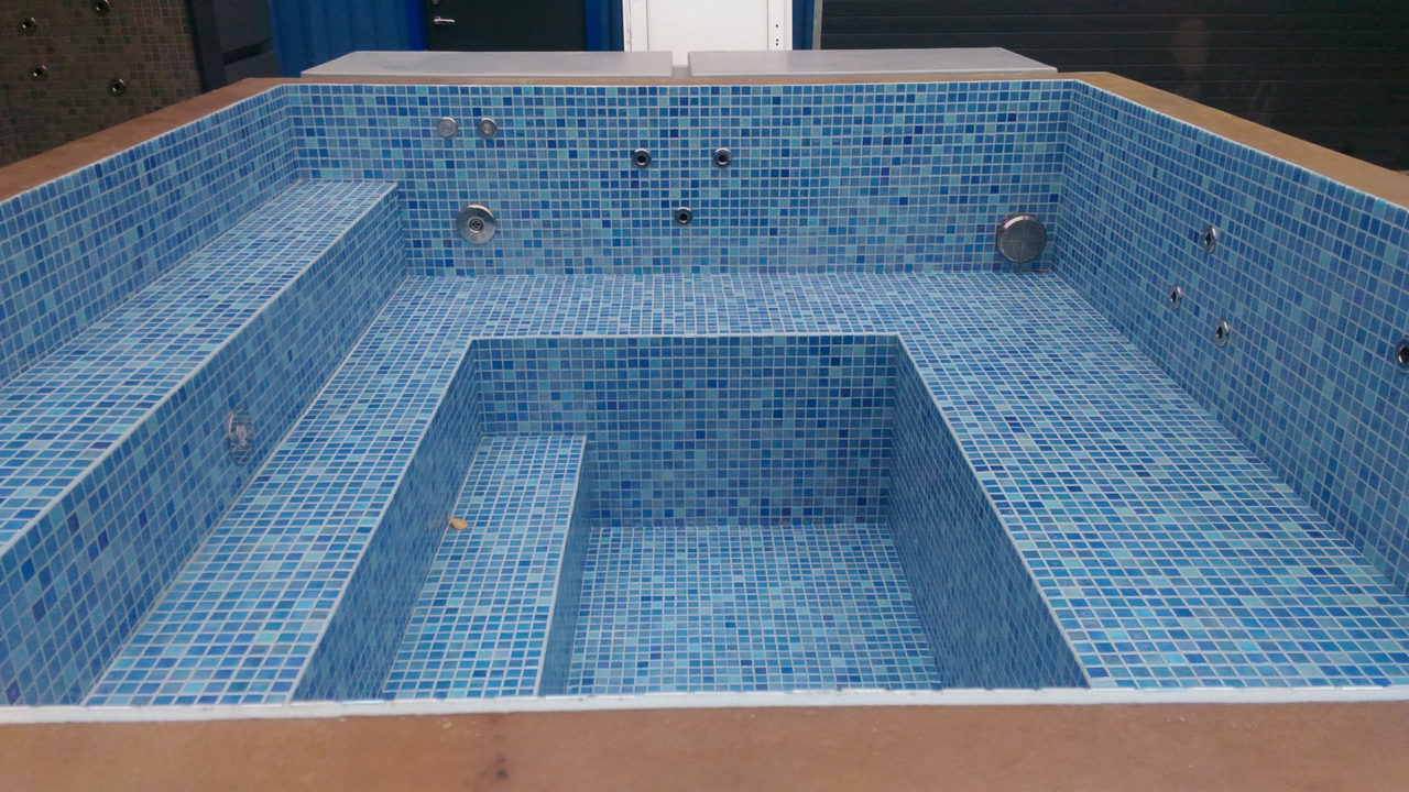 Piastrella-Citypool-Skimmer - designerpools